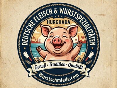 Metzgermeister in weißem Kittel steht vor einer Wursttheke